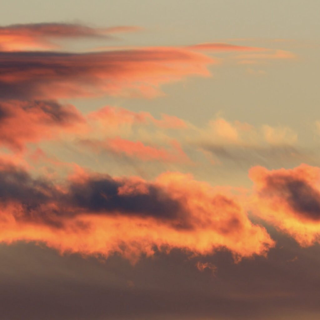 aétai eau de parfum amber sky and clouds